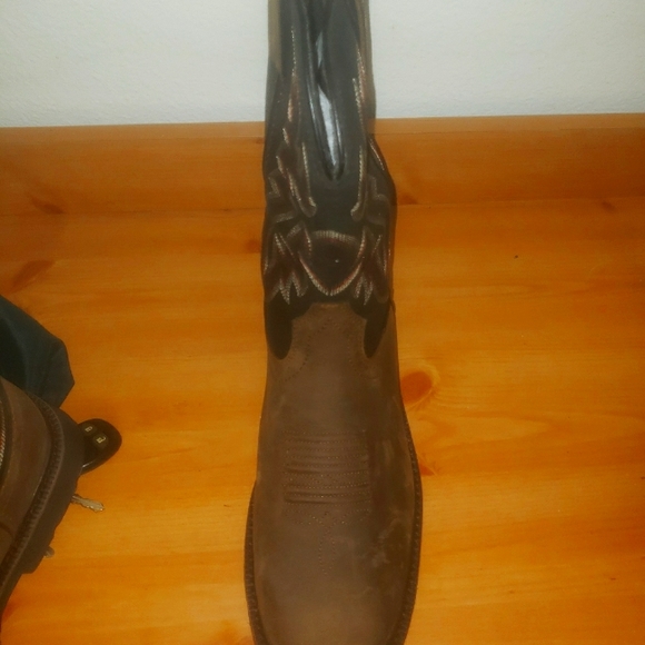 Wolverine Work Boots - Picture 2 of 4